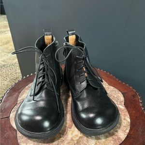 Dwarves Soft Leather Ankle Boots, Martin Boots Black, natural foot